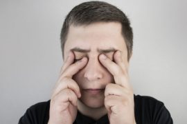 Οπτική νευρίτιδα: Τι είναι, τι συμπτώματα έχει και τι θεραπεία υπάρχει