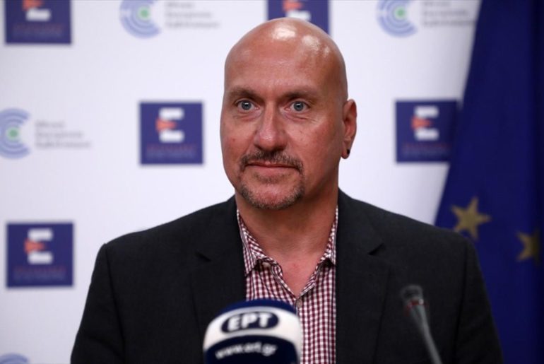 Ενημέρωση ΕΟΔΥ: Αττική, Κρήτη, Νησιά του Ιονίου και Νότιο Αιγαίο στη δίνη του 6ου κύματος – Στους 18 – 24 ετών τα πιο πολλά κρούσματα